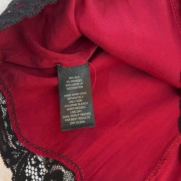 WHBM Womens Red Silk Blouse Sz 0 Y2K Dark Romatic Whimsigoth - Picture 6 of 7